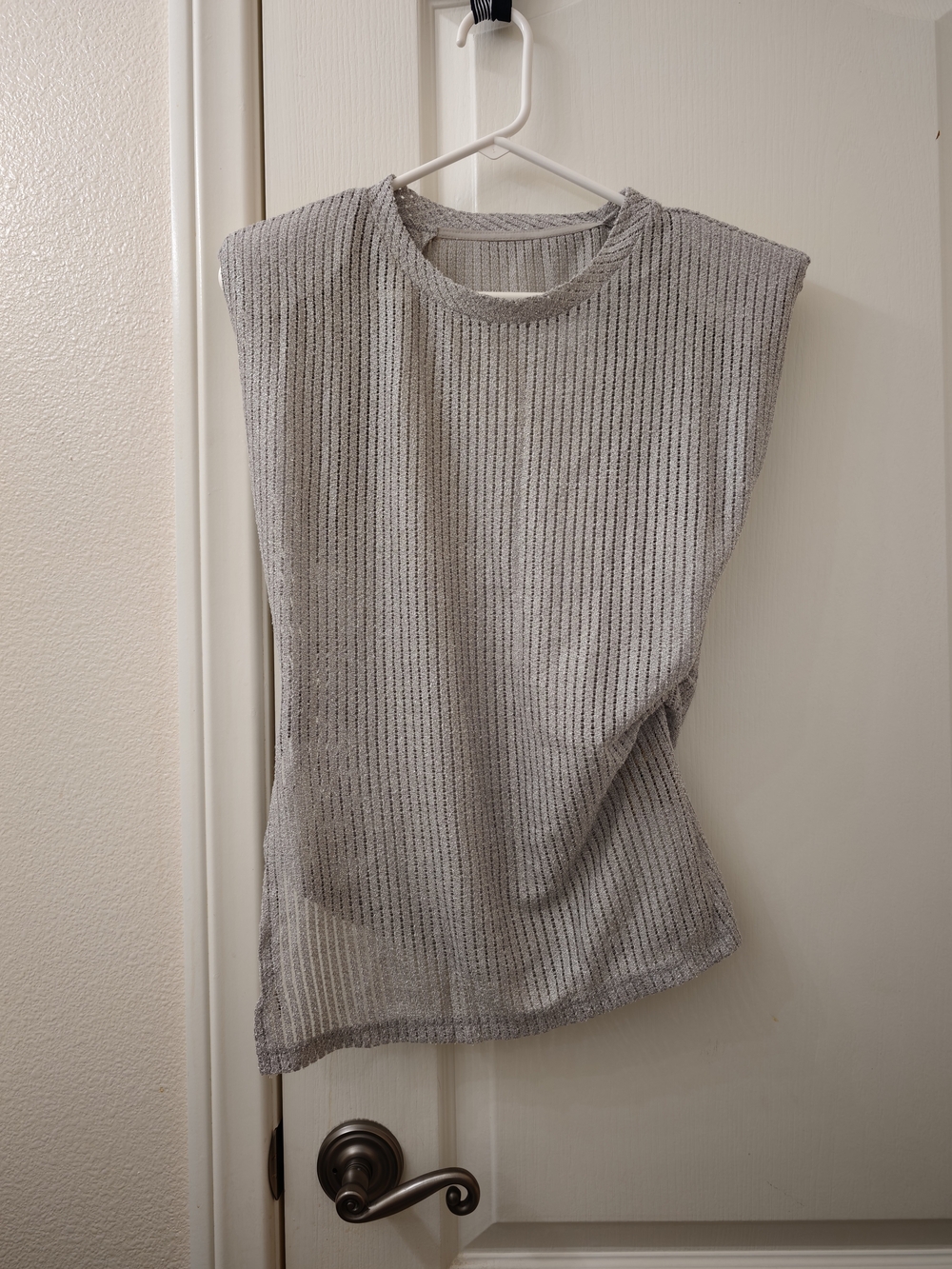 Sleeveless Ribbed Knit Tank Top - Gray